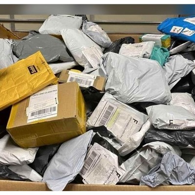 omaniketa pakid laos